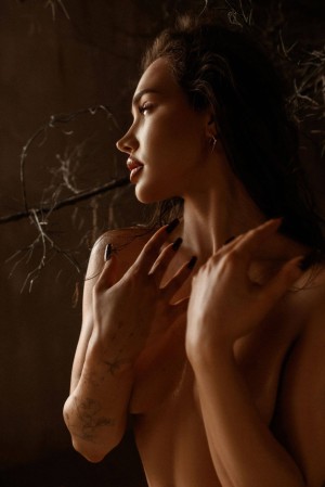 Alina Neuer Photo #6