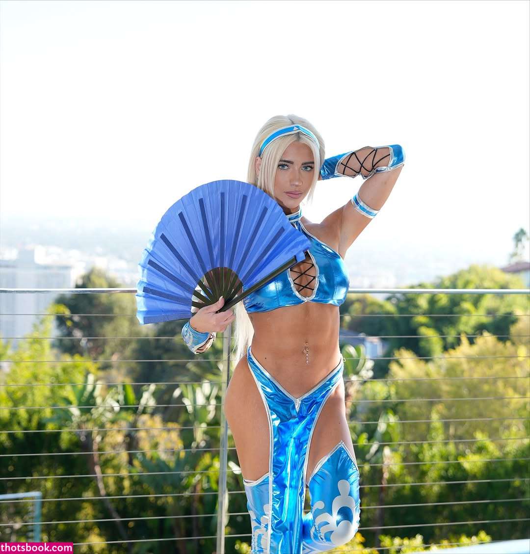 Jacqueline Laurito Photo #11