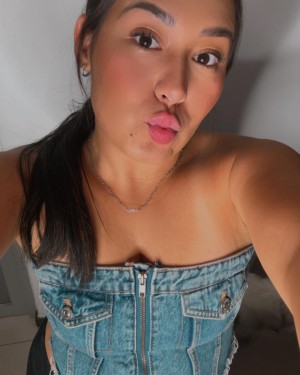 Paula Gonzalez Photo #34