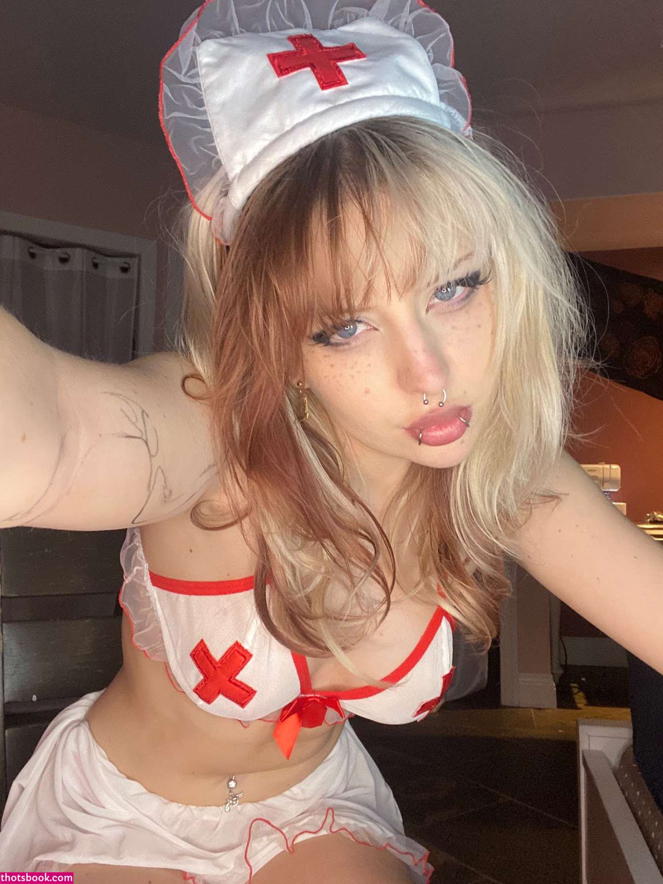 Decayingpeach Photo #13