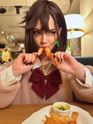 Eizzil Eltsihw Photo #9