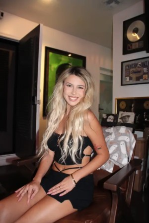 Haliey Welch Photo #7