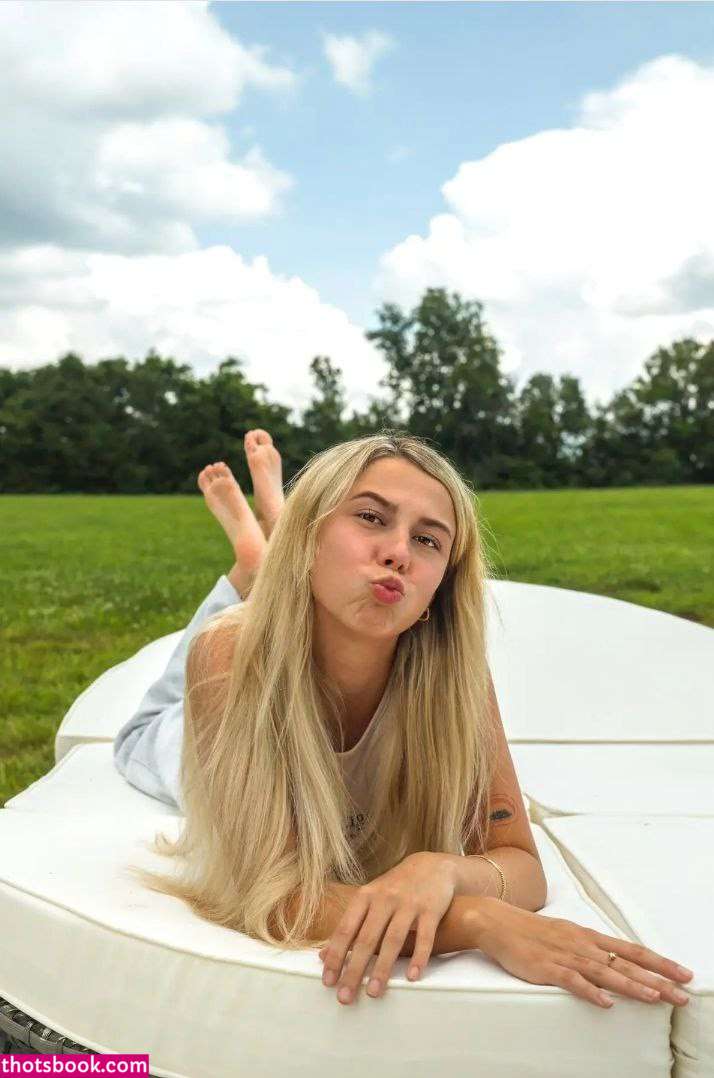 Haliey Welch Photo #12