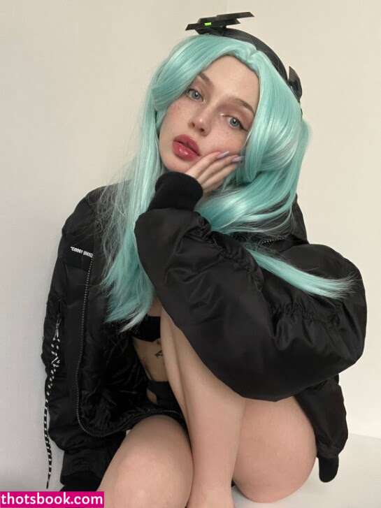 Ayovtasila Photo #42