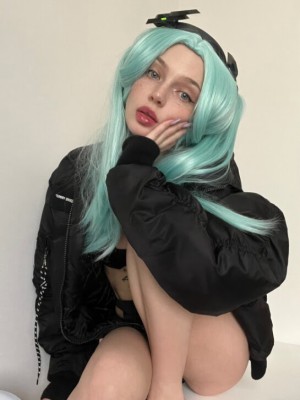 Ayovtasila Photo #42