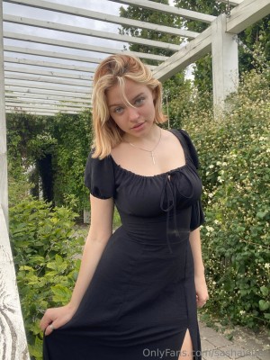 Bonnie Light Photo #27