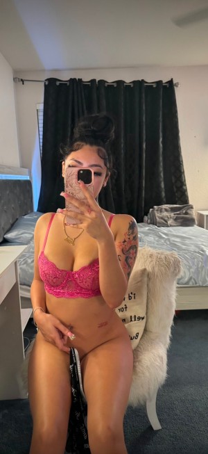 Llauryynnn Photo #20