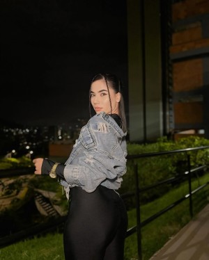 Sam Lewins Photo #35