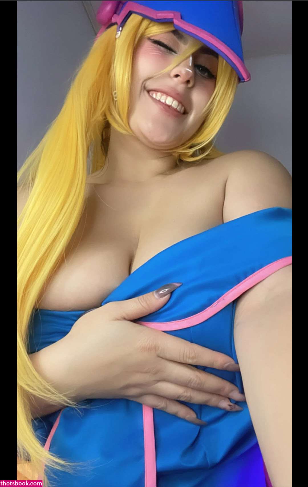 tuwaifuvirtual Photo #13