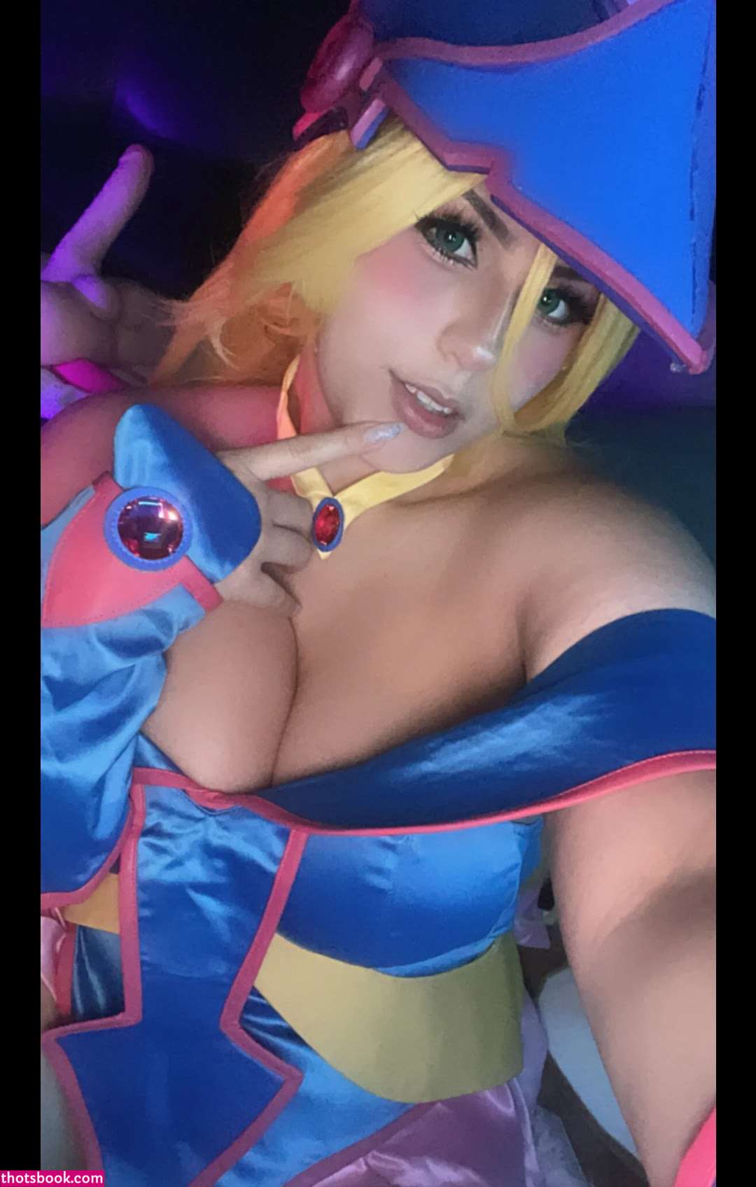 tuwaifuvirtual Photo #14