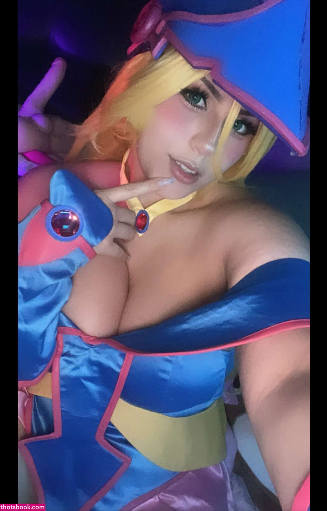 tuwaifuvirtual Photo #15