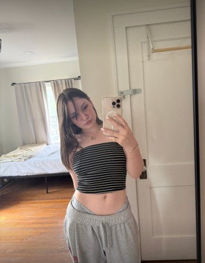 Lauren Claire Photo #2