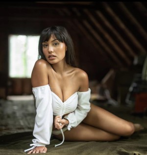 Shina Novalinga Photo #1