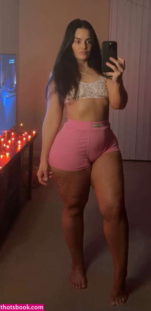 Veramelia Nieckula Photo #16