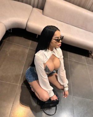 Yellaadoll Photo #13