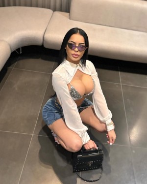 Yellaadoll Photo #20