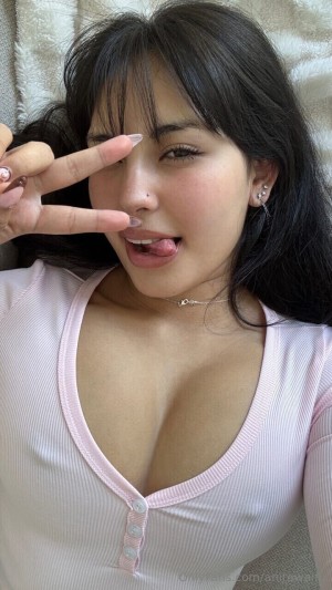 Anita Waifu Photo #1