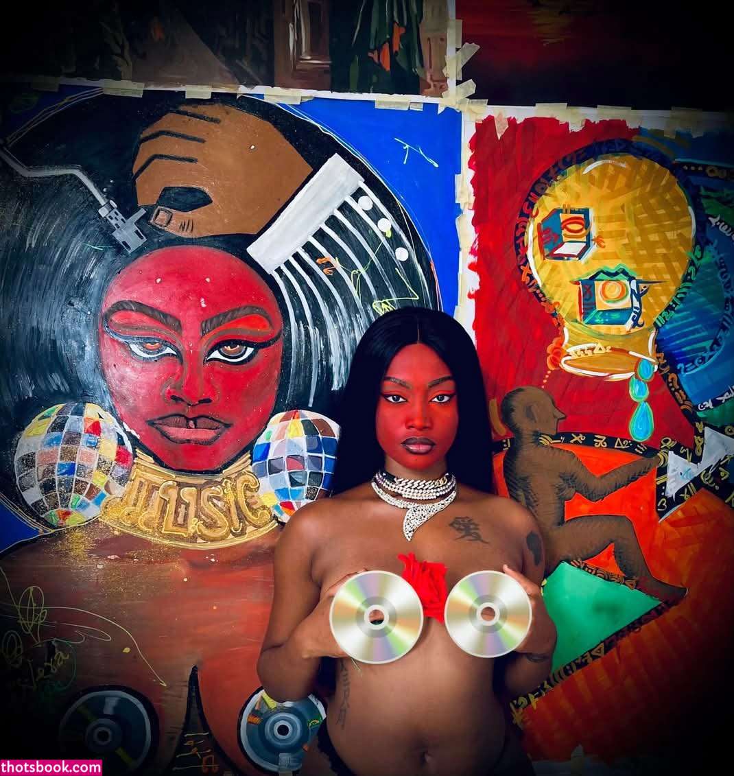 Ayevera2405 Photo #1