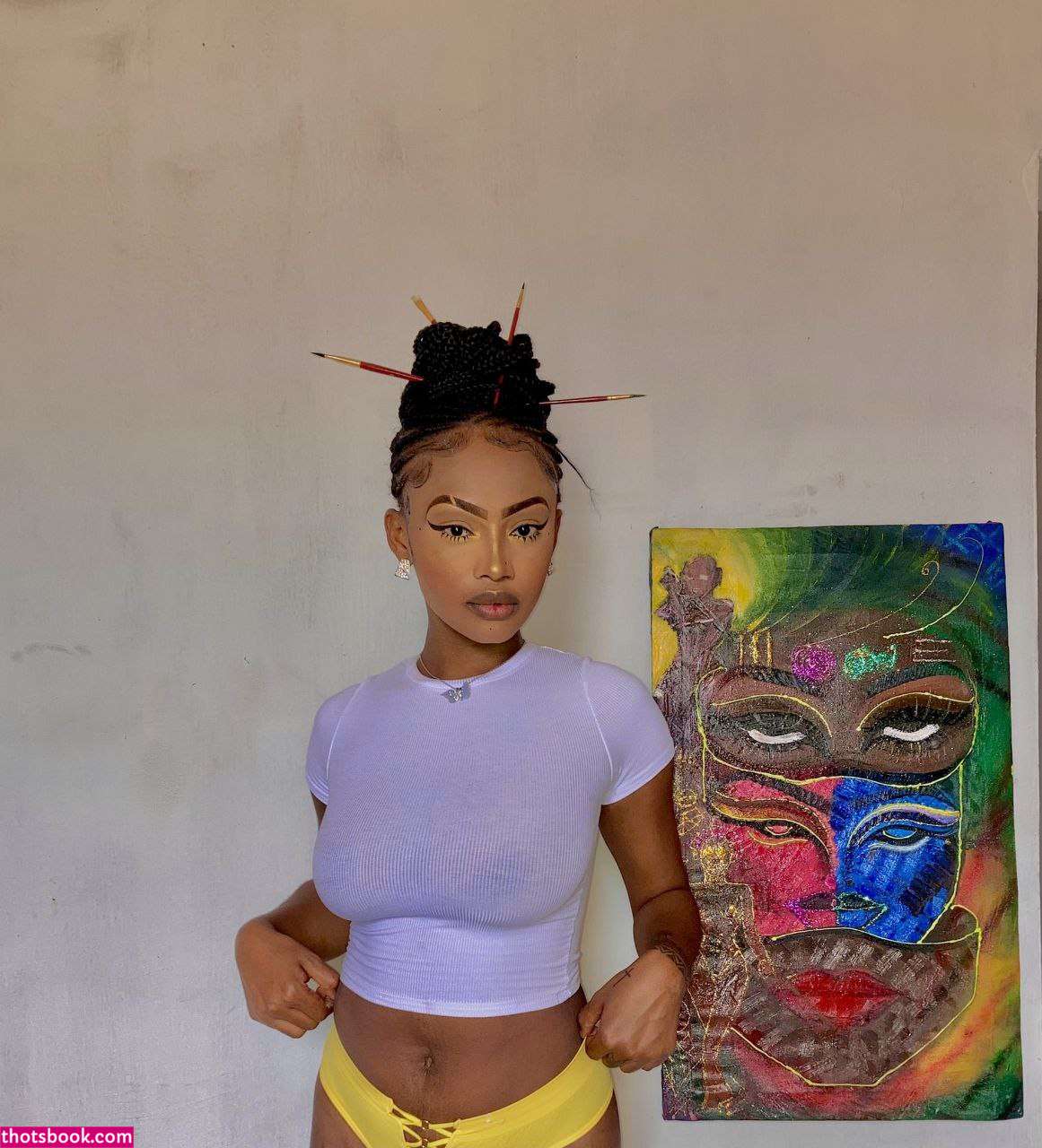 Ayevera2405 Photo #2