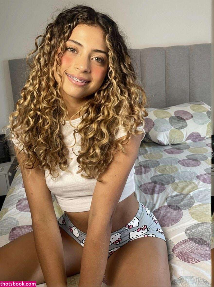 behindlayla Photo #1