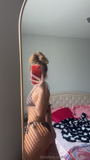 Jordann Alexiss Photo #8