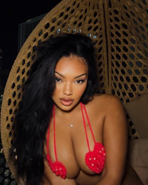 jazwiththevibes Photo #6