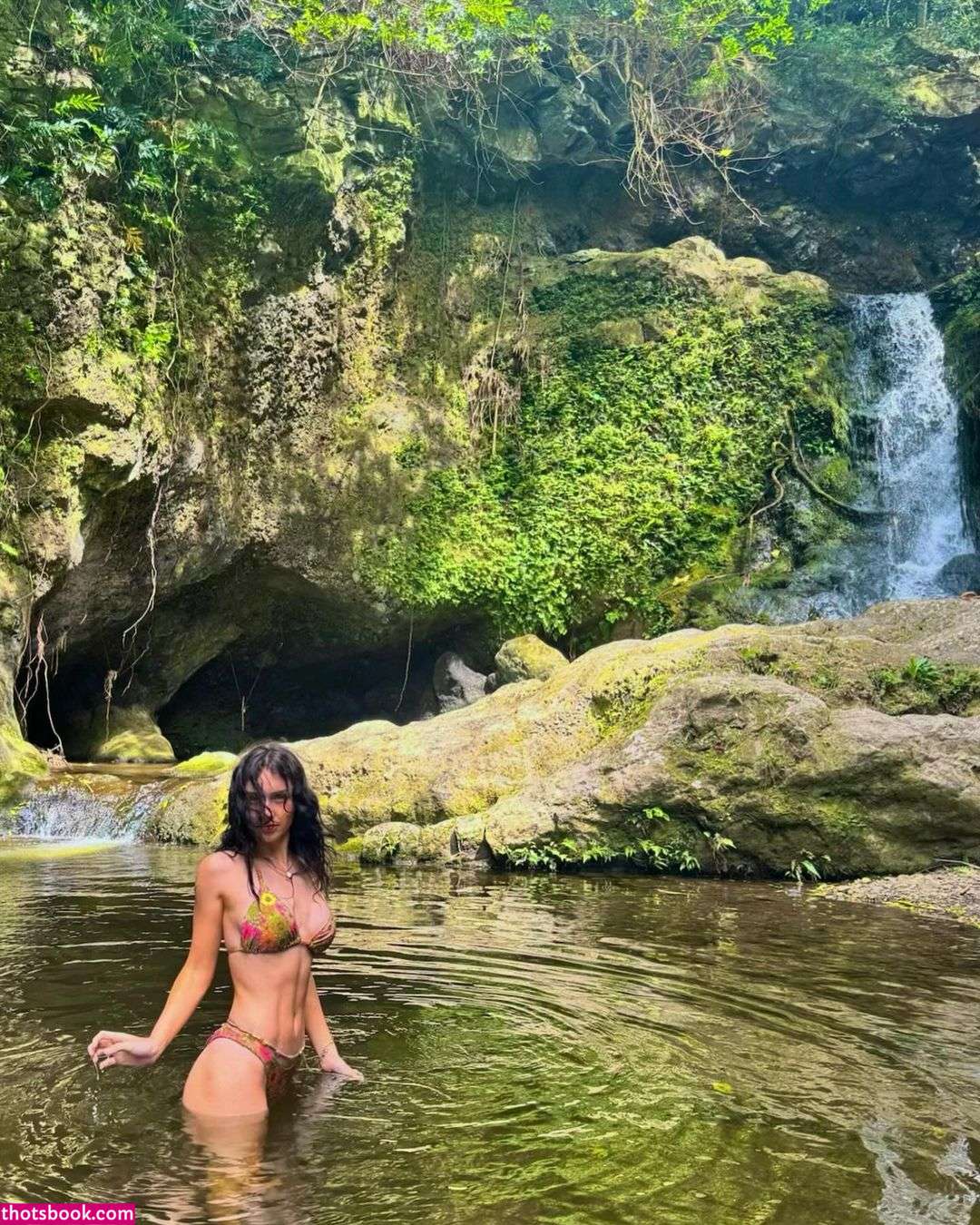 Julia Roman Photo #2