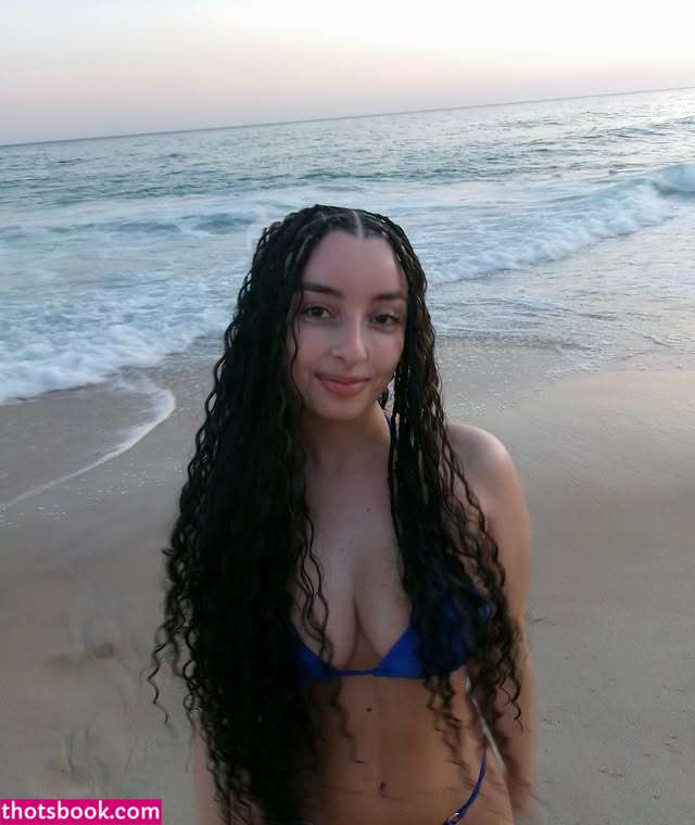 Lara Braile Photo #16