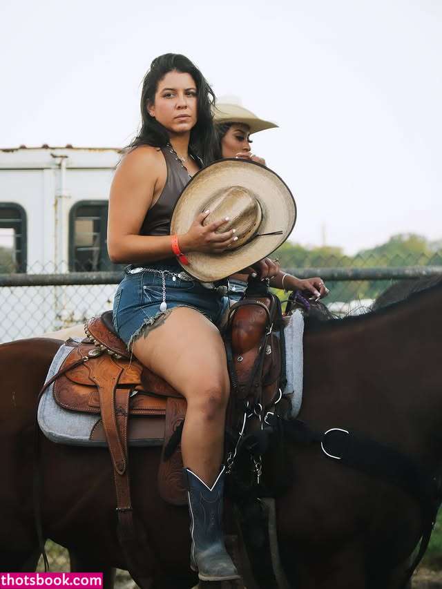 Maleni Cruz Photo #4