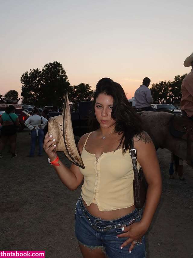 Maleni Cruz Photo #6