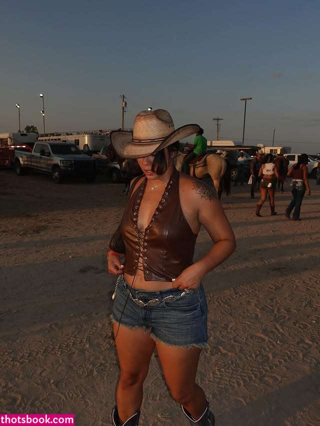 Maleni Cruz Photo #7