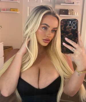 Olivia Mazukina Photo #11