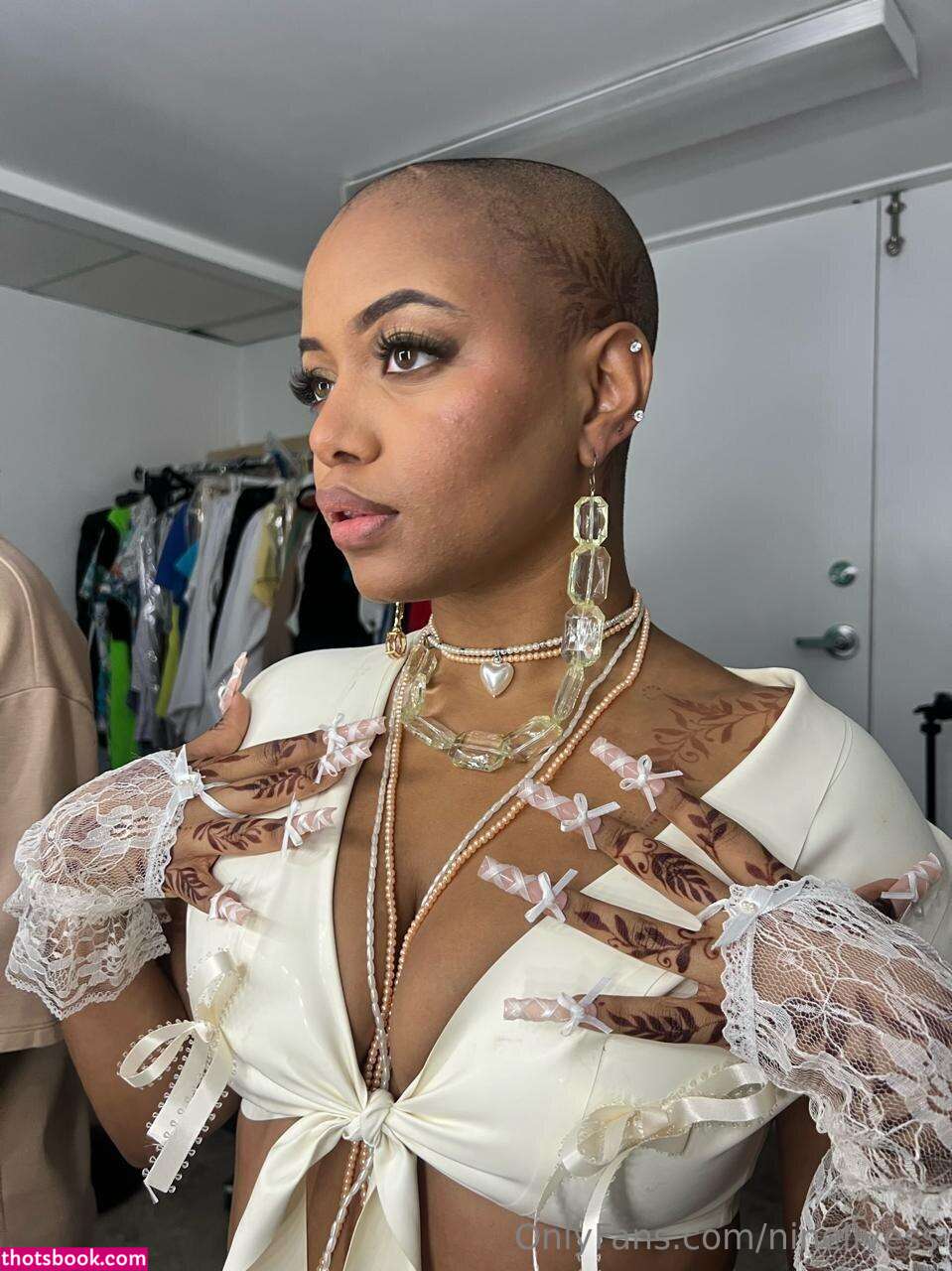 goddessnine Photo #5