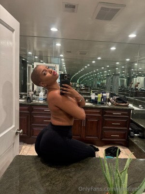 goddessnine Photo #4