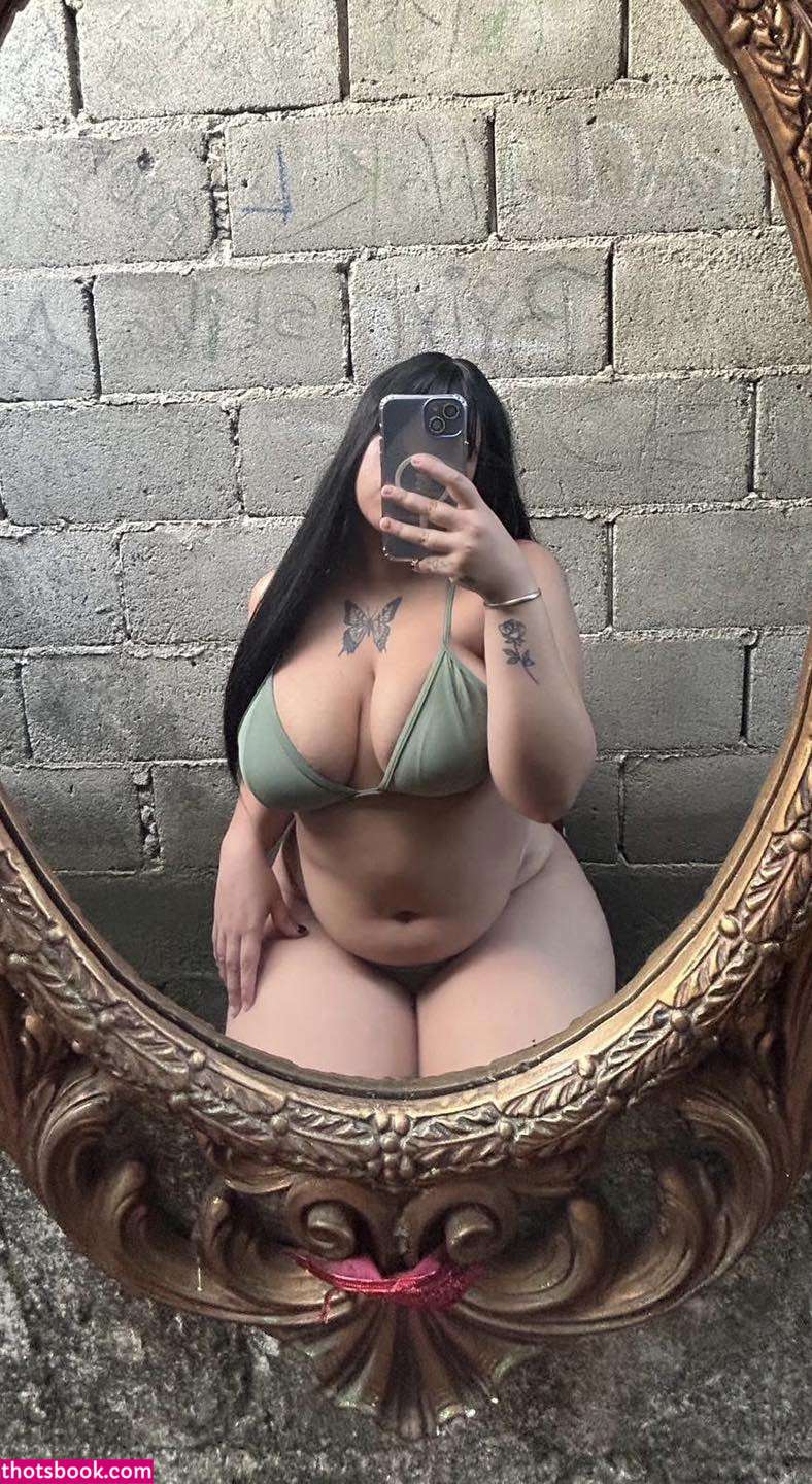 Elizabeth Nazariego Photo #10