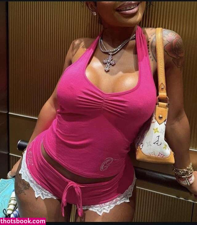 Jayda Wayda Photo #23