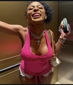 Jayda Wayda Photo #25