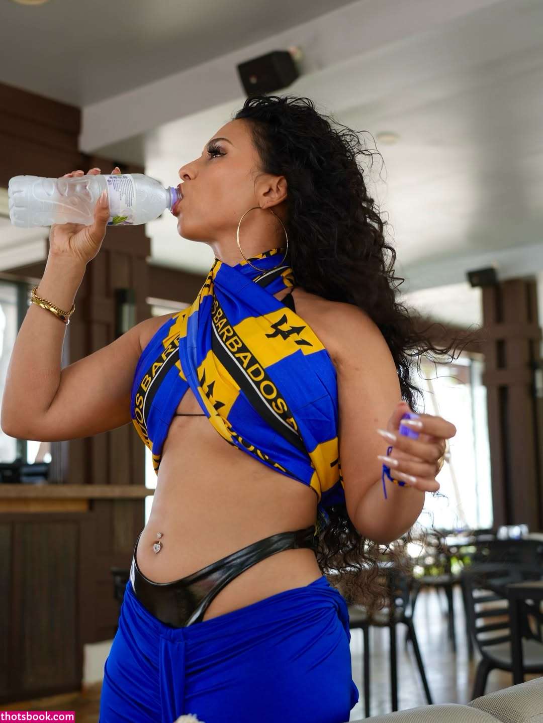 Robin Roxette Photo #3