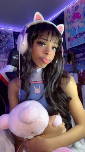 Shesnothingspecial Photo #30