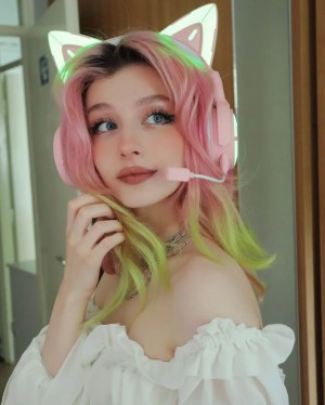 Vanya Jagnic Photo #9