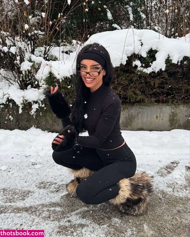 Ella Christo Photo #11