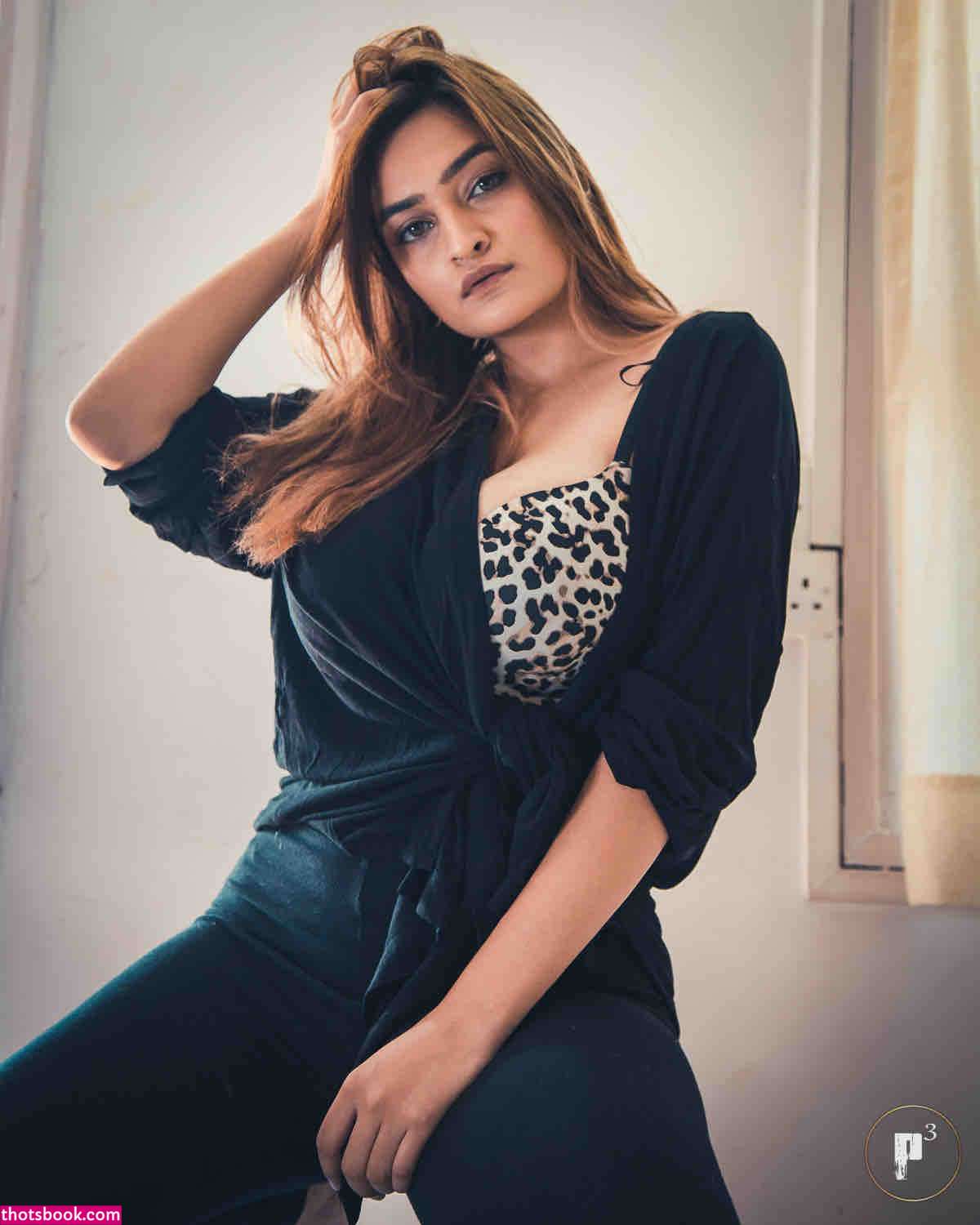 Sonali Malhotraa Photo #10