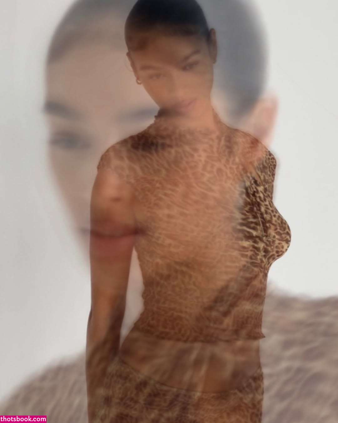 Alexis Carrington Photo #25