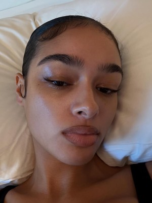 Alexis Carrington Photo #27