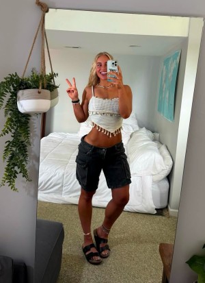 Beth Grotelueschen Photo #10