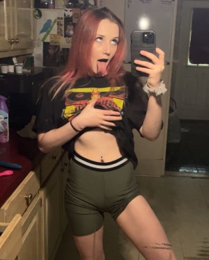 Carrie Cannie Photo #6