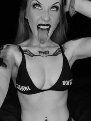 Carrie Cannie Photo #17