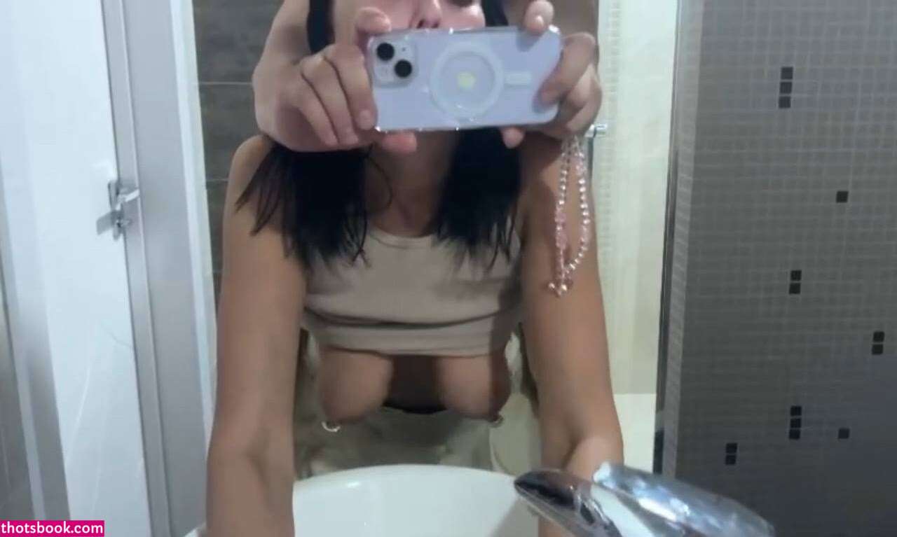 Anihkuil Anirak Photo #22