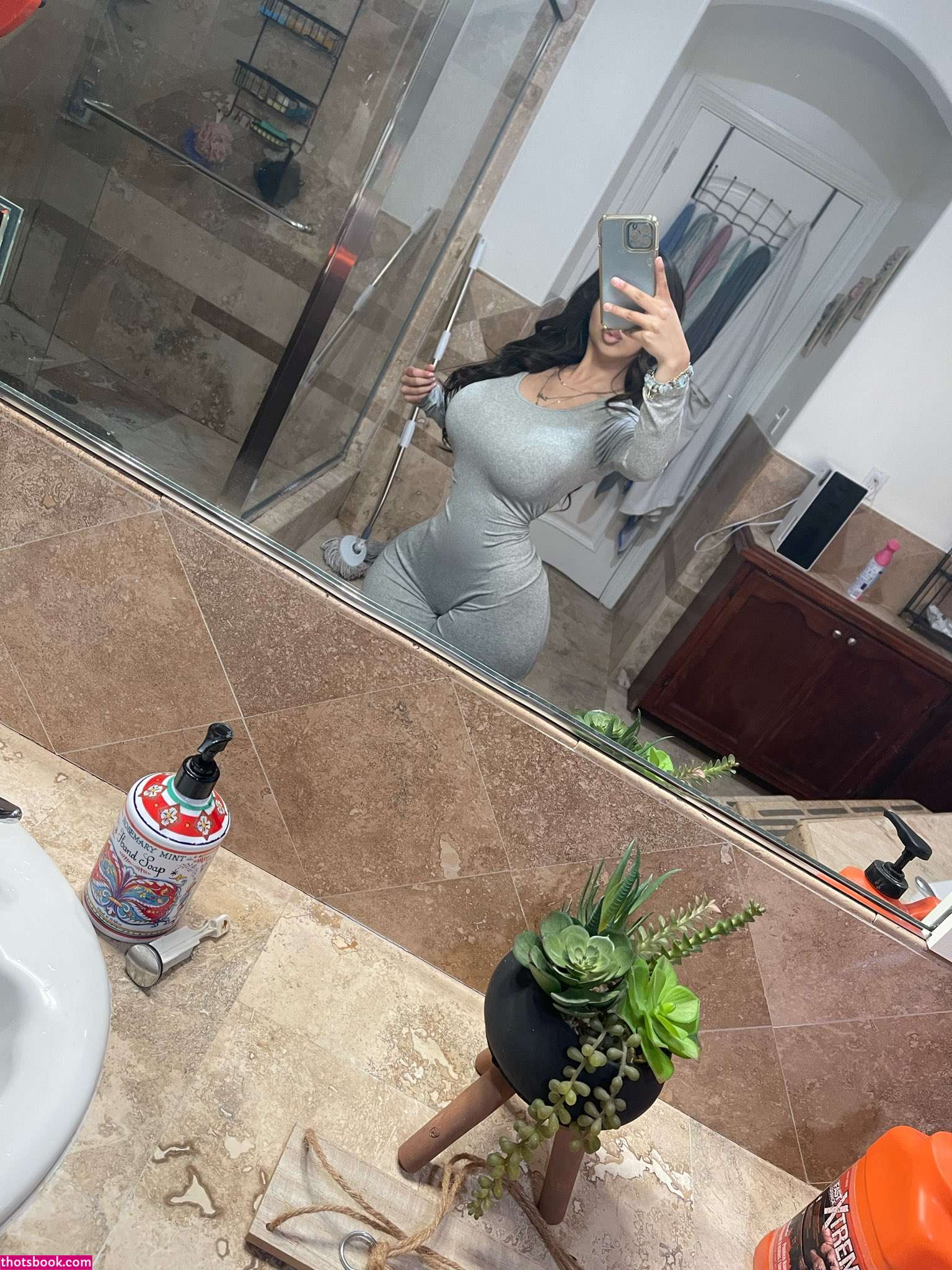 Brazzy Lesly Photo #13