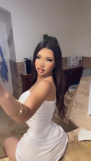 Brazzy Lesly Photo #14